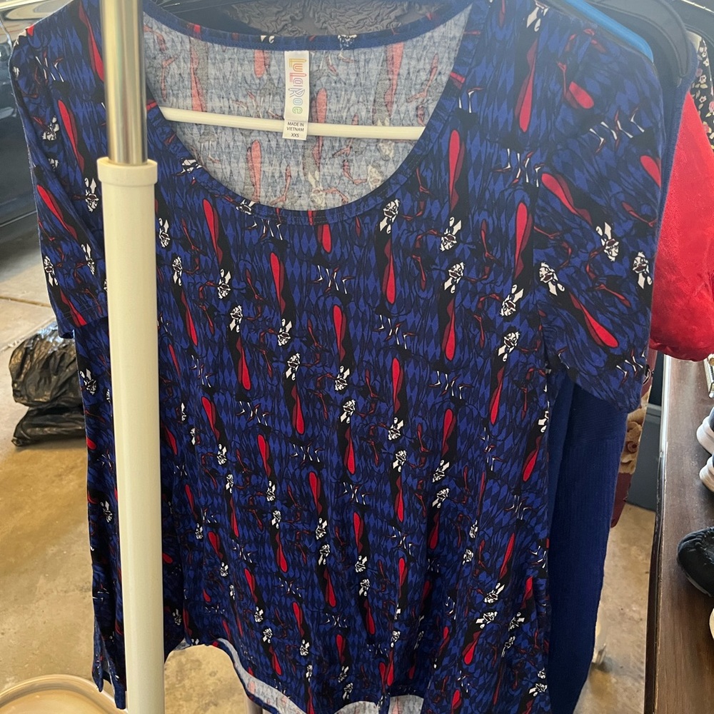 Disney Lularoe T-shirt top cruella de vil disney shirt